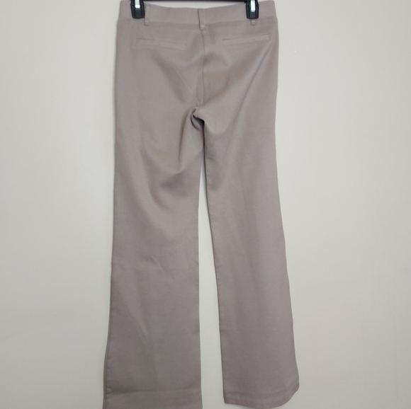 Betabrand 2 pocket pull on flare pants - Picture 3 of 6